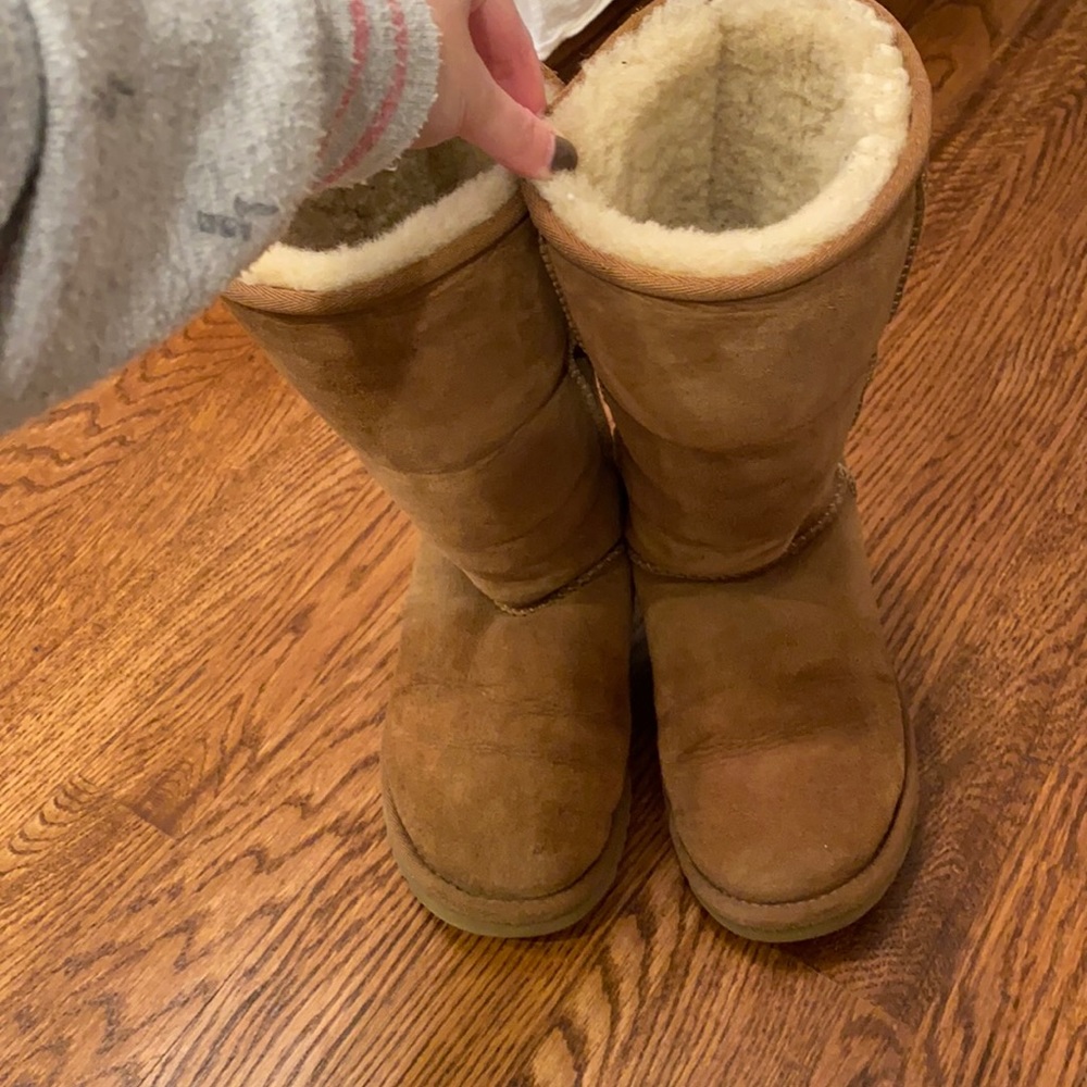 Tall chestnut Ugg boots